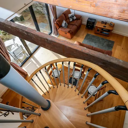 The Warren Barn Casa de Férias